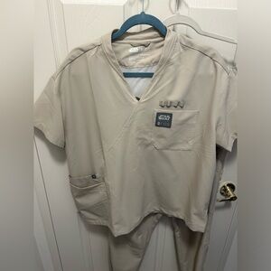 Figs x Star Wars Limited Edition Set: Ashoka Wrap top + Fennec Shand Joggers, L